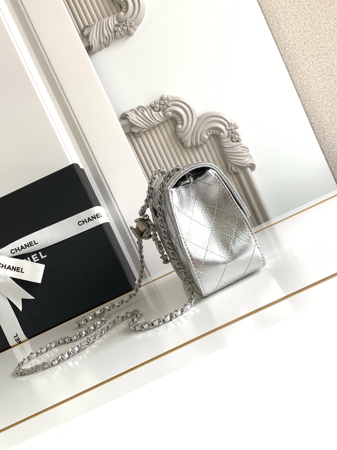 CHANEL Mini Flap Bag AS5758 - Image 35