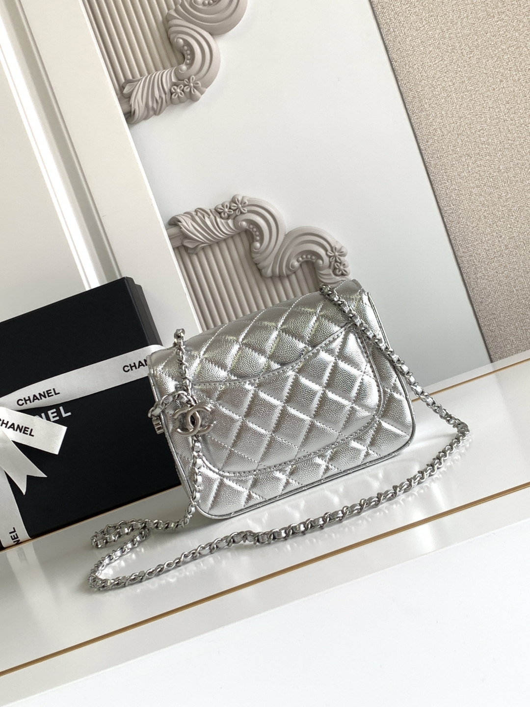 CHANEL Mini Flap Bag AS5758 - Image 34
