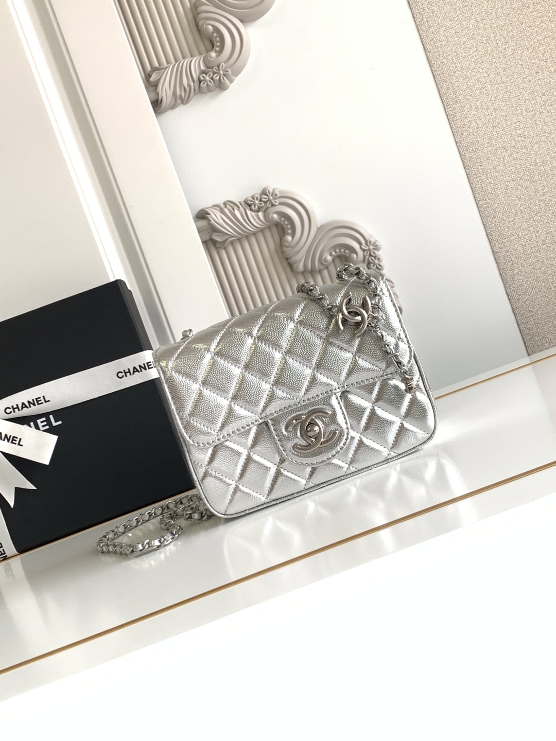 CHANEL Mini Flap Bag AS5758 - Image 32