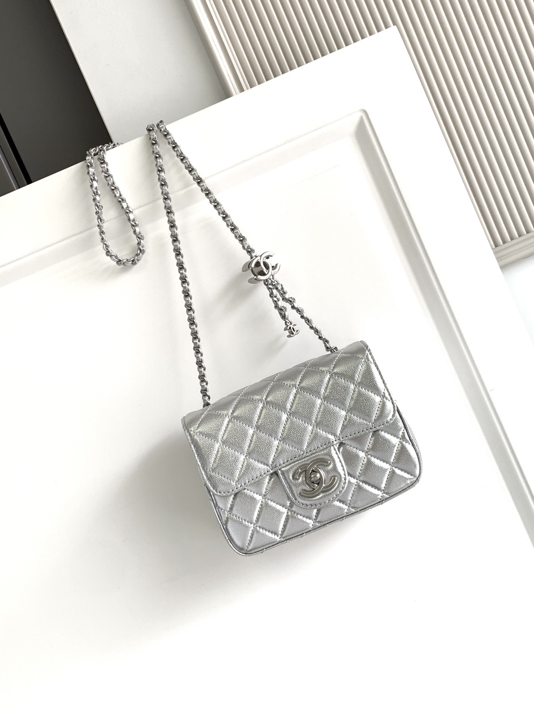 CHANEL Mini Flap Bag AS5758 - Image 33