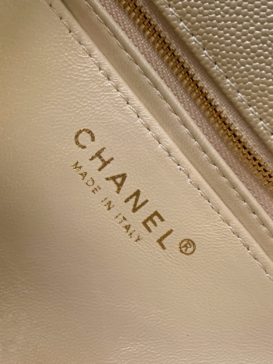 CHANEL Mini Flap Bag AS5758 - Image 50