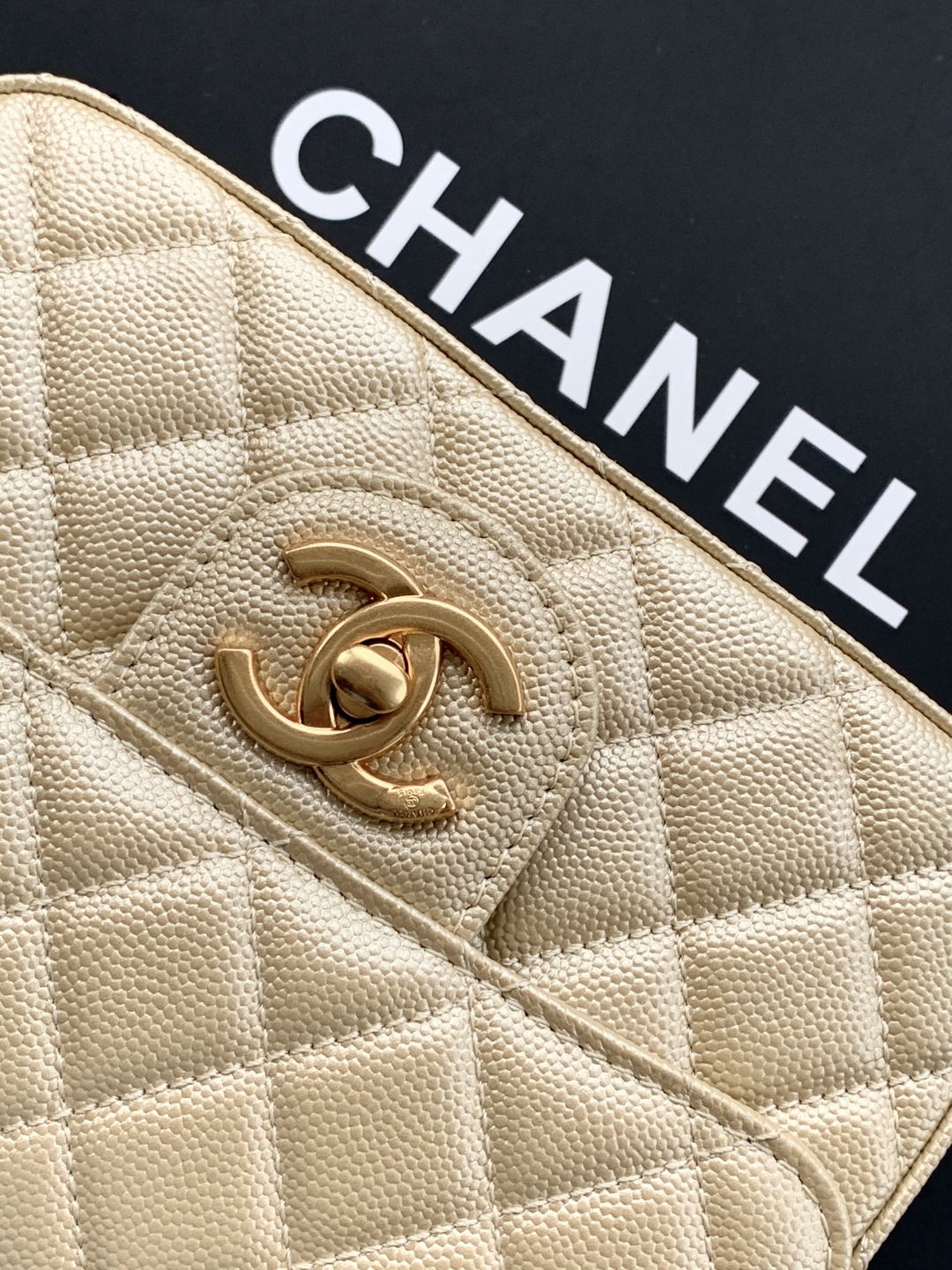 CHANEL Mini Flap Bag AS5758 - Image 48