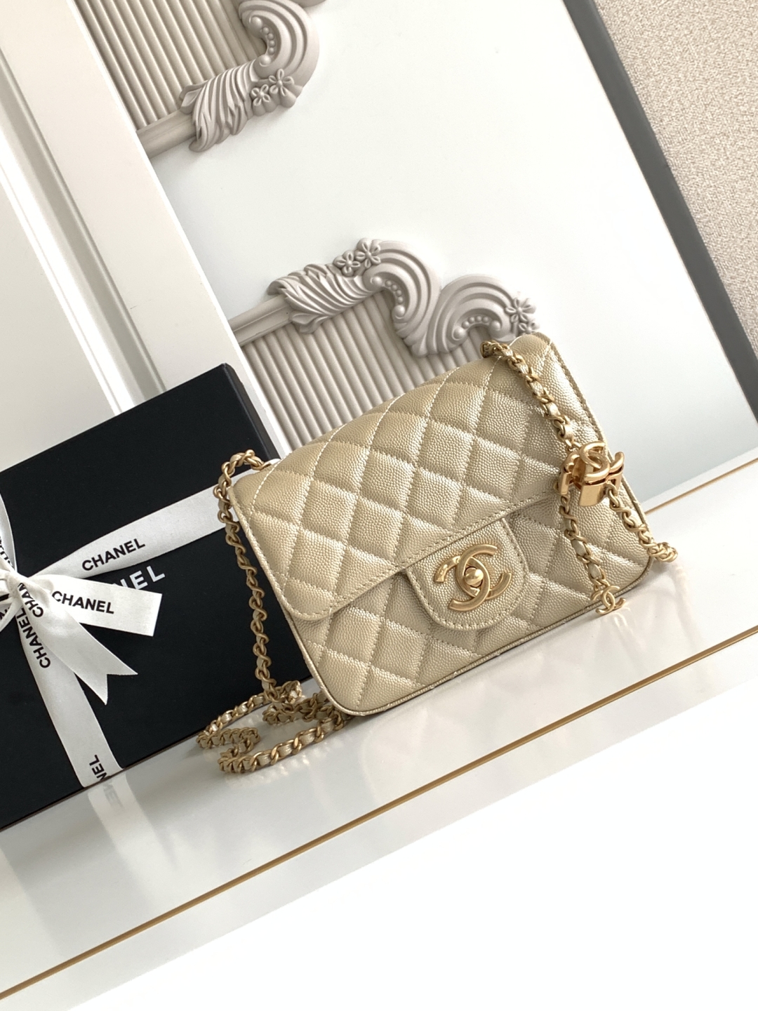CHANEL Mini Flap Bag AS5758 - Image 42