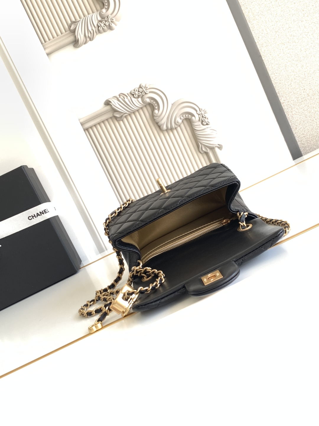 CHANEL Mini Flap Bag AS5758 - Image 17