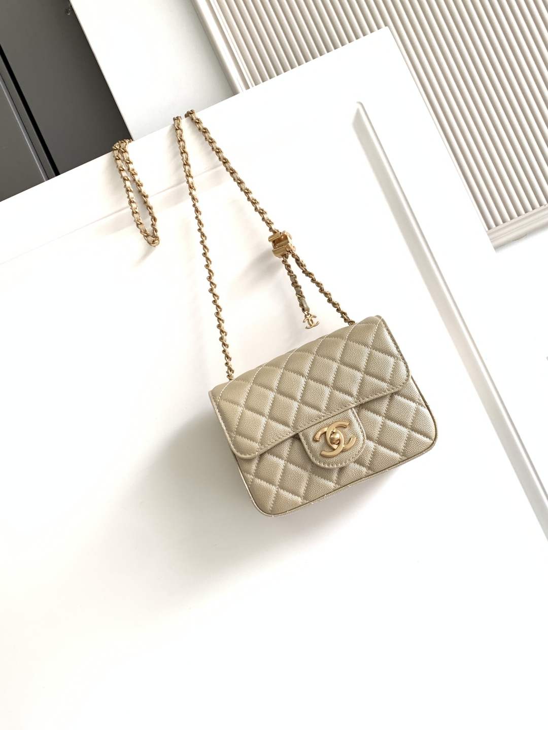 CHANEL Mini Flap Bag AS5758 - Image 43