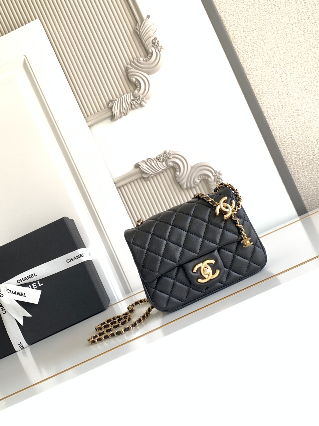 CHANEL Mini Flap Bag AS5758 - Image 12