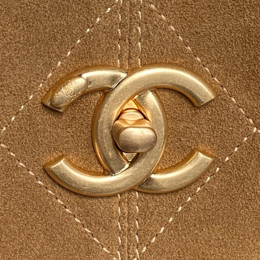 CHANEL Shopping Bag AS5636 - Image 11