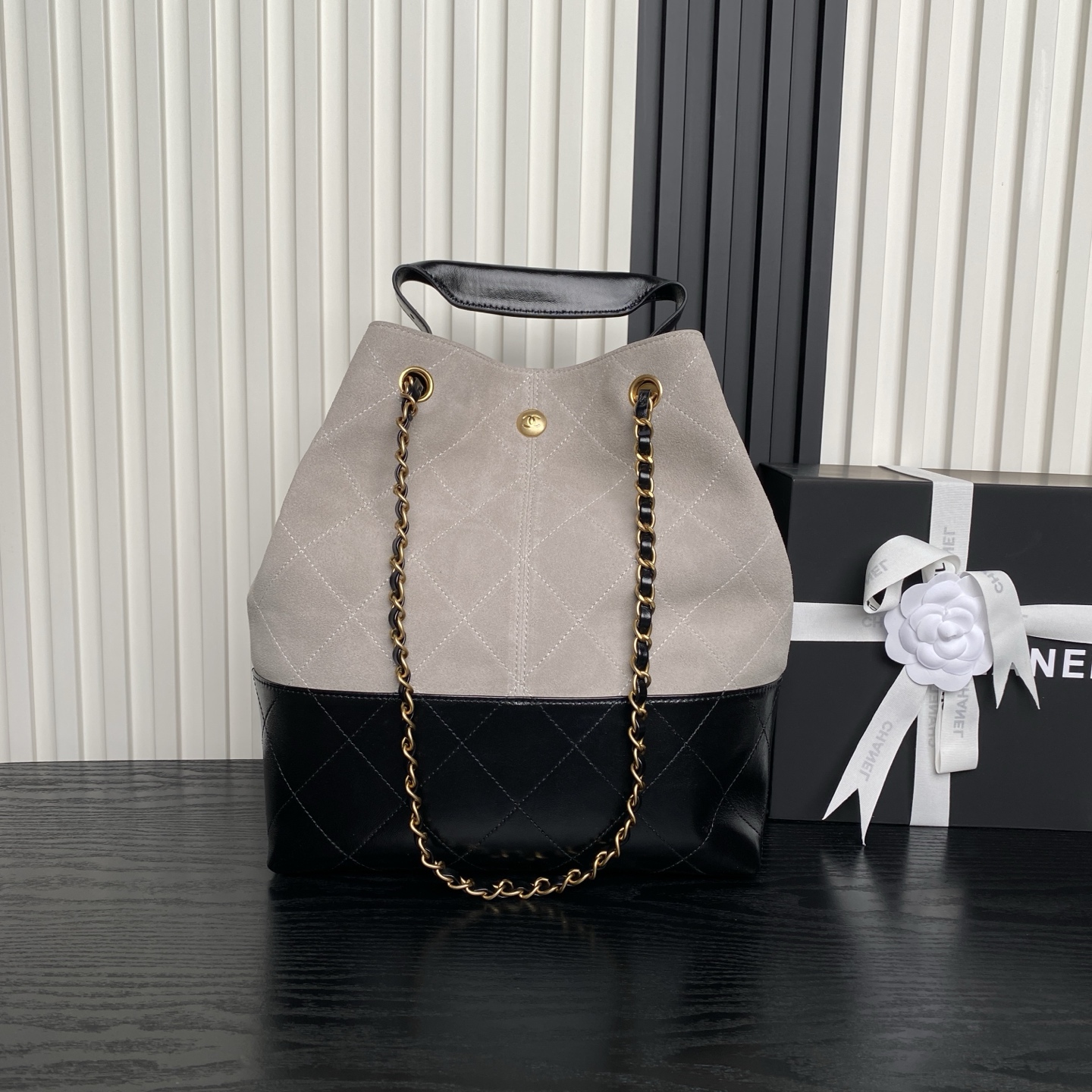 CHANEL Shopping Bag AS5636 - Image 3