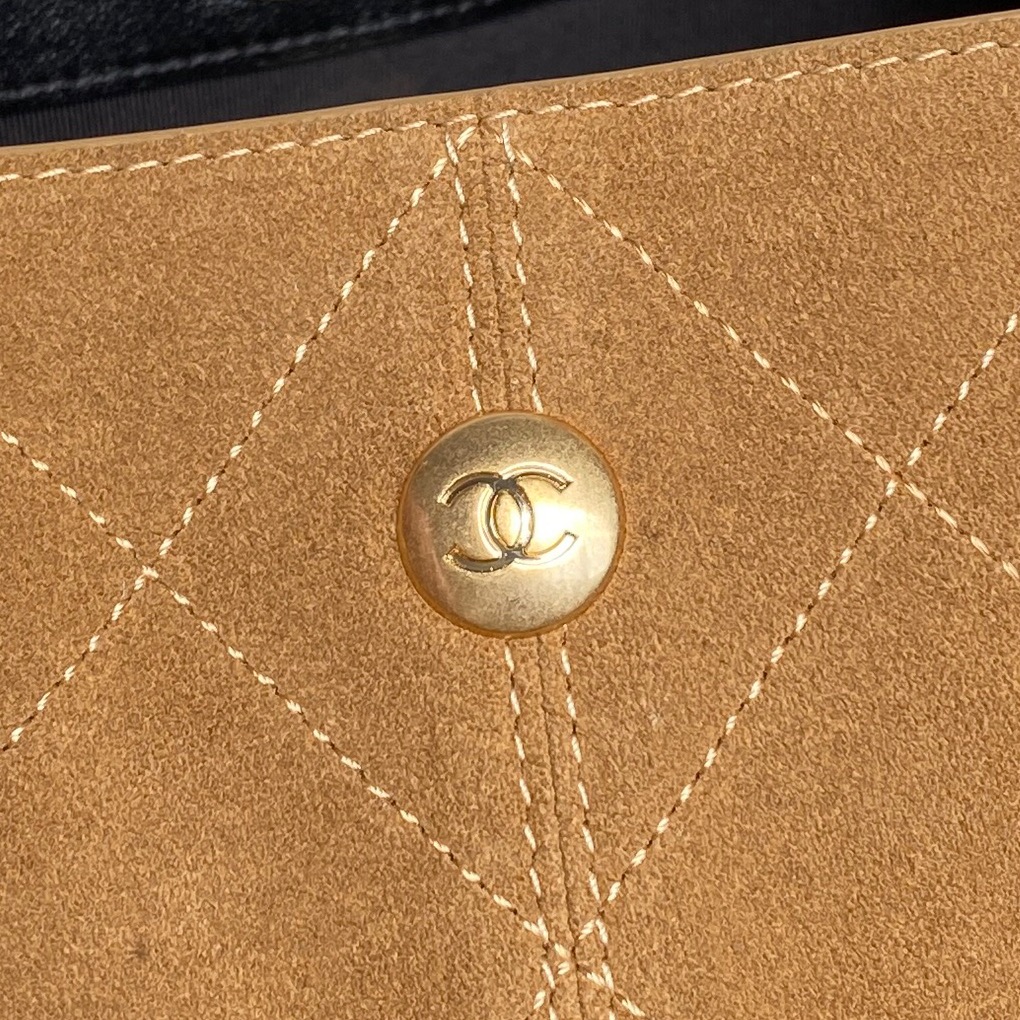 CHANEL Shopping Bag AS5636 - Image 16