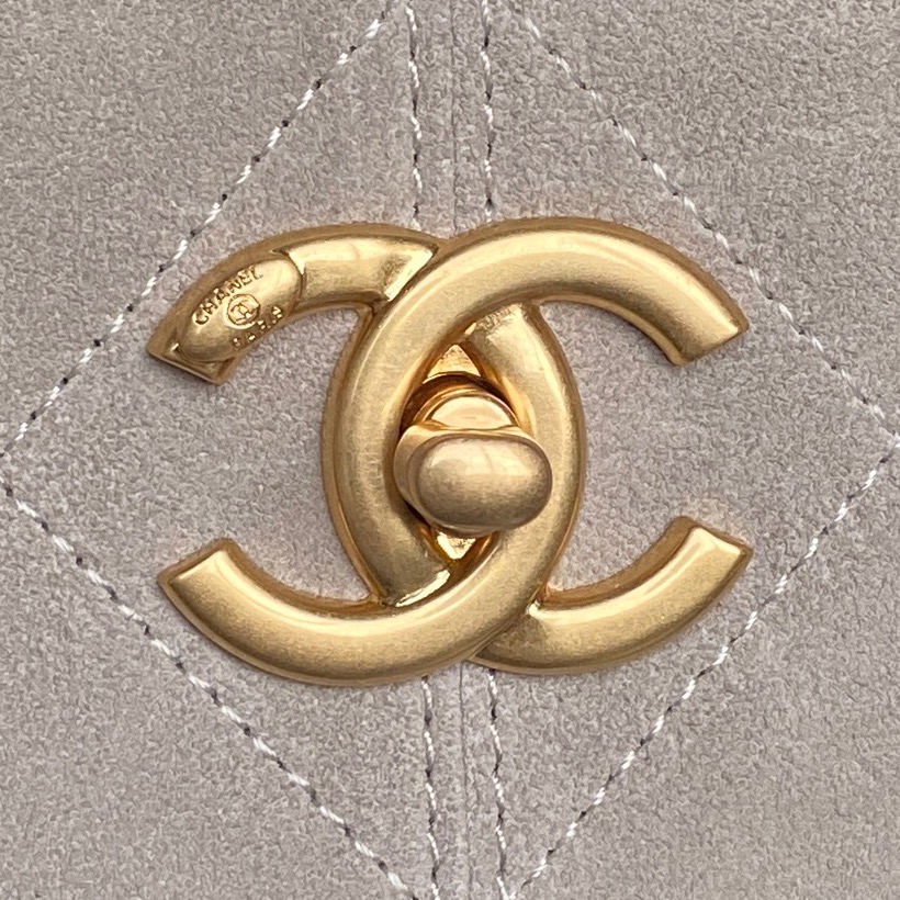 CHANEL Small Shopping Bag AS5634 - Image 11