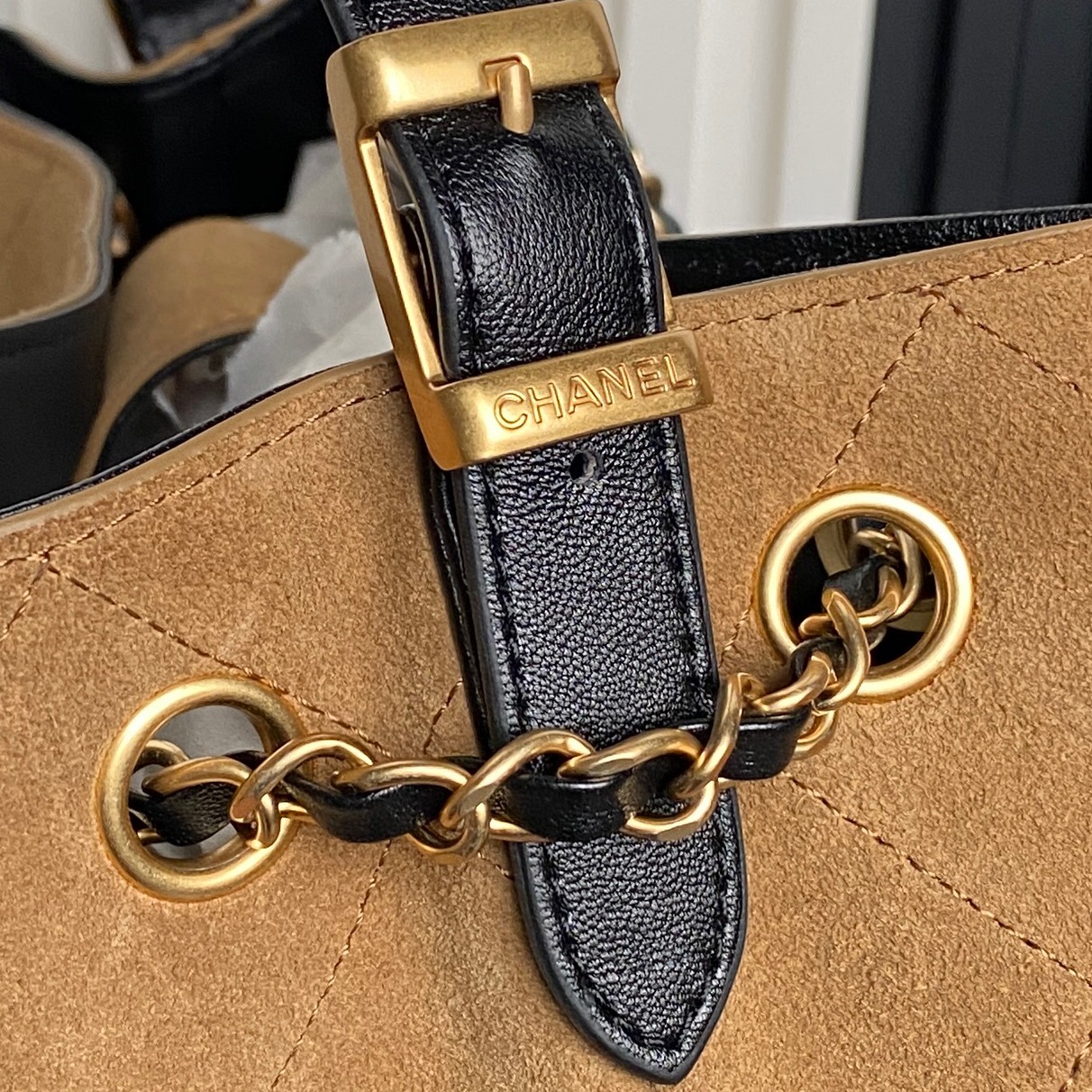 CHANEL Small Shopping Bag AS5634 - Image 5