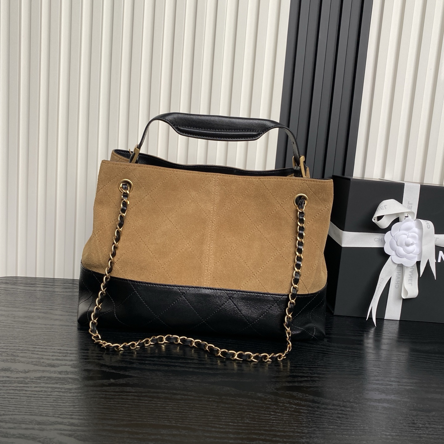 CHANEL Small Shopping Bag AS5634 - Image 3