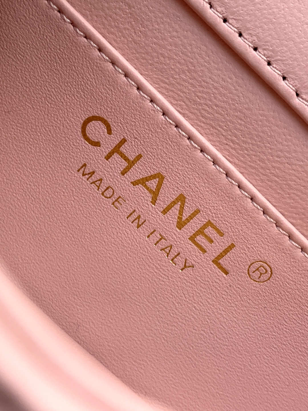 CHANEL Clutch with chain AP4675 - Image 10