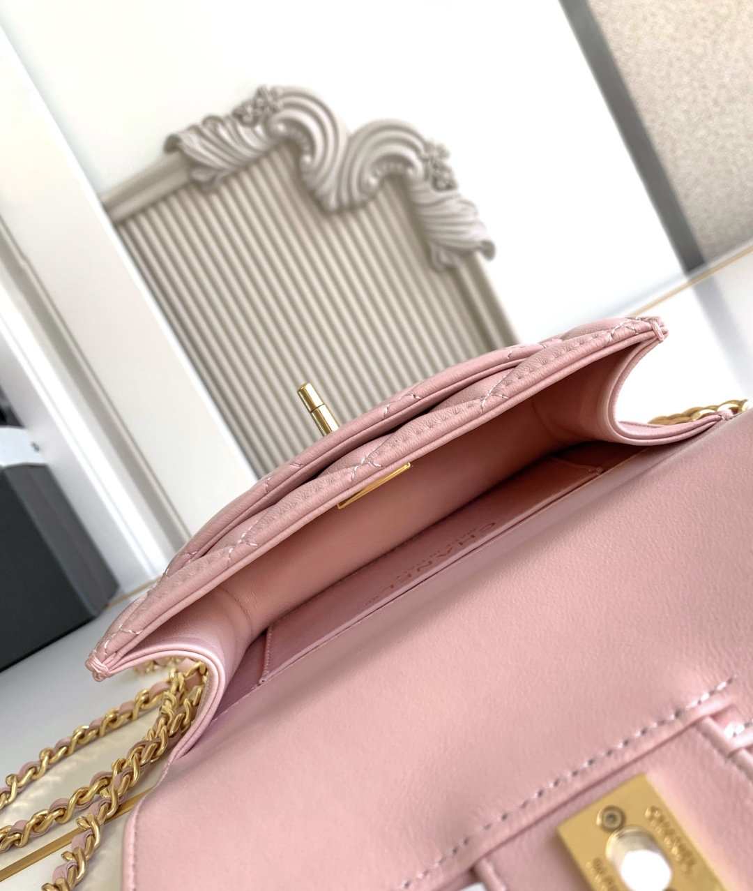 CHANEL Clutch with chain AP4675 - Image 8