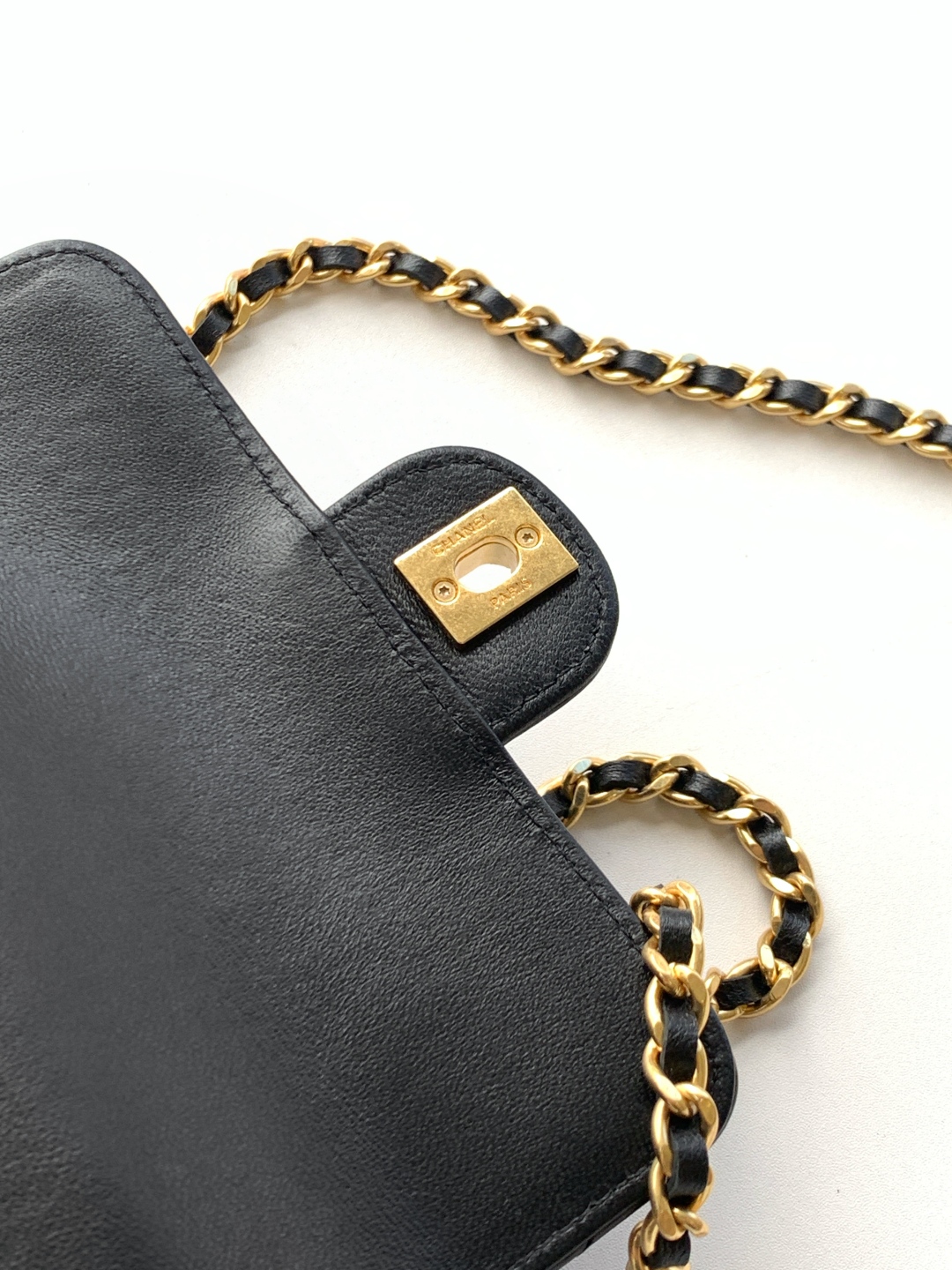 CHANEL Clutch with chain AP4675 - Image 19