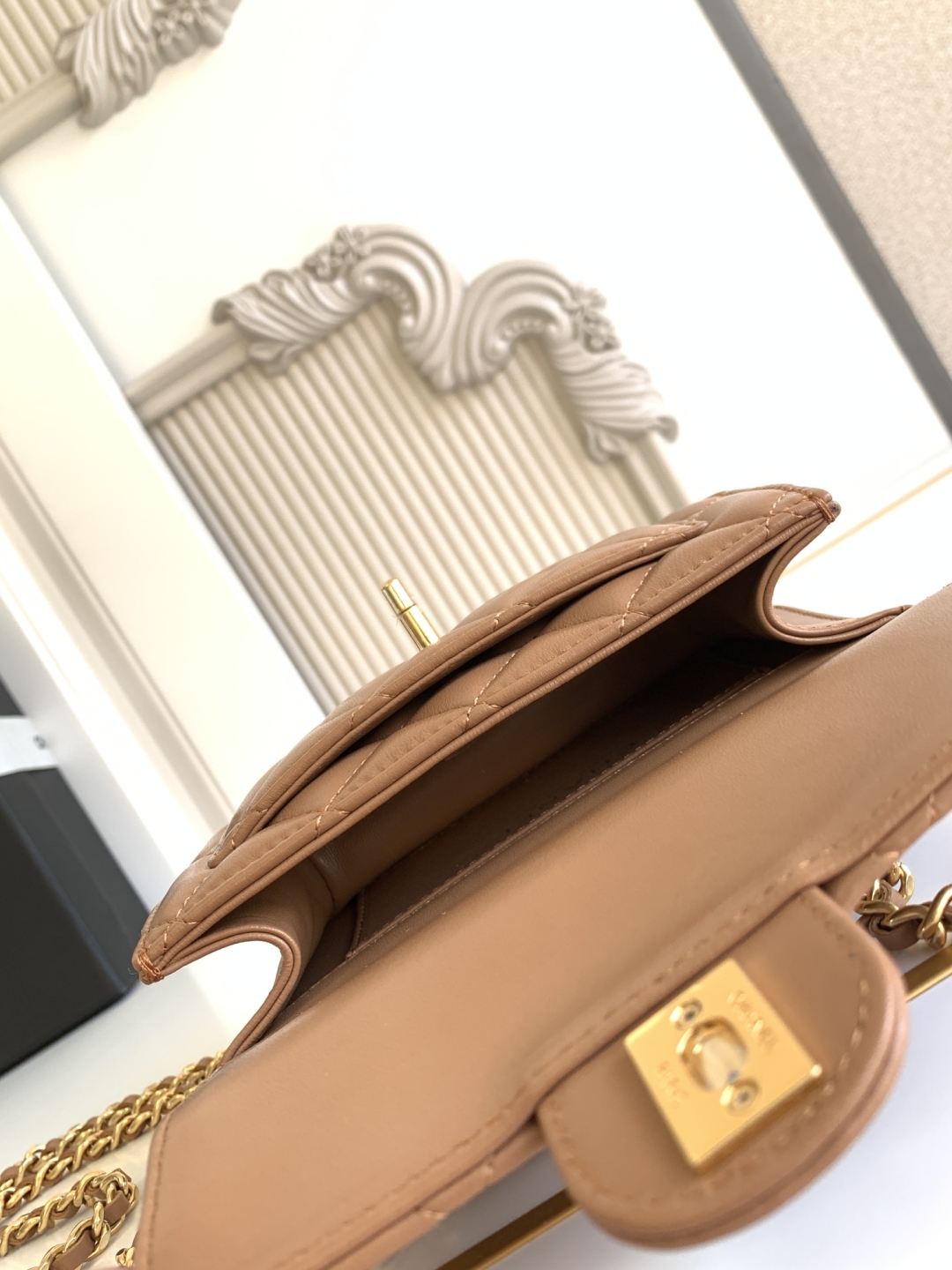 CHANEL Clutch with chain AP4675 - Image 38