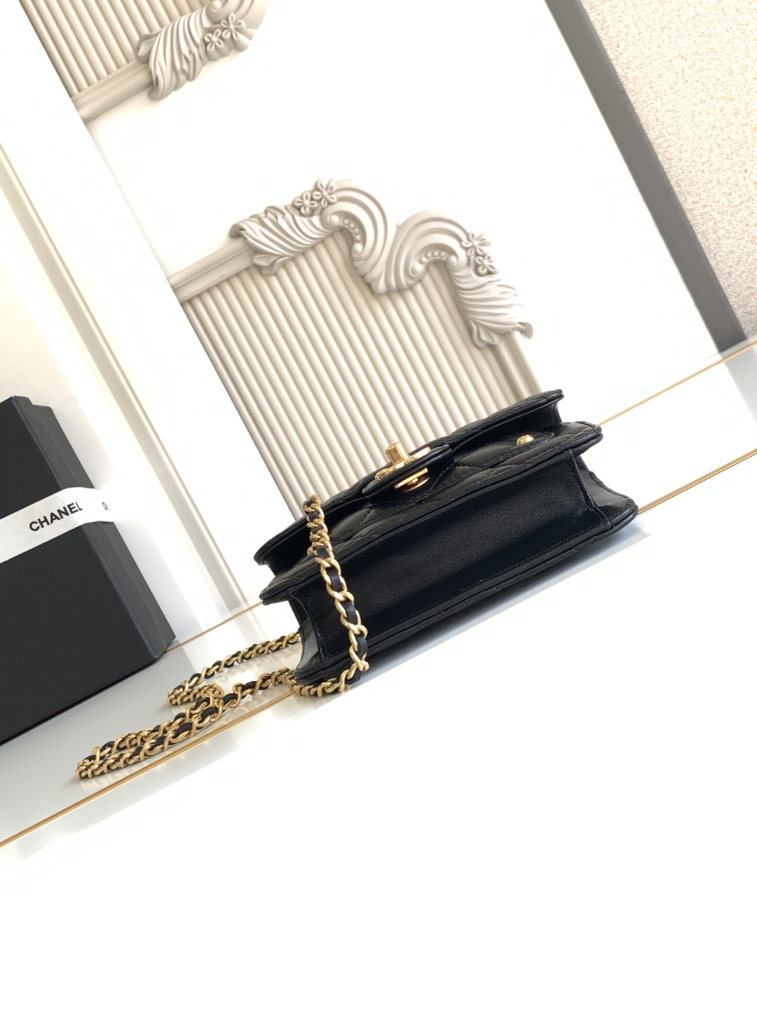 CHANEL Clutch with chain AP4675 - Image 16