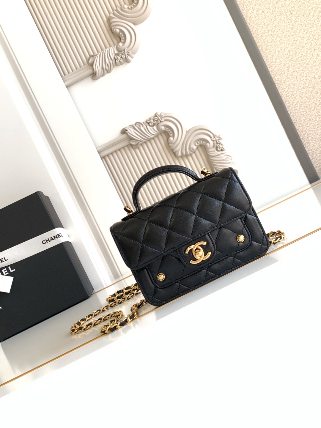 CHANEL Clutch with chain AP4675 - Image 12