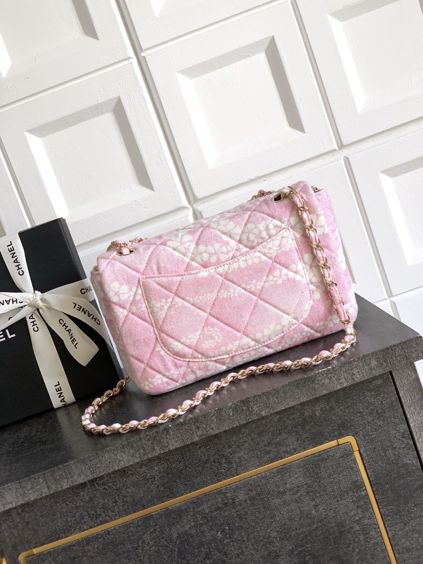 CHANEL Flap Bag - Image 13