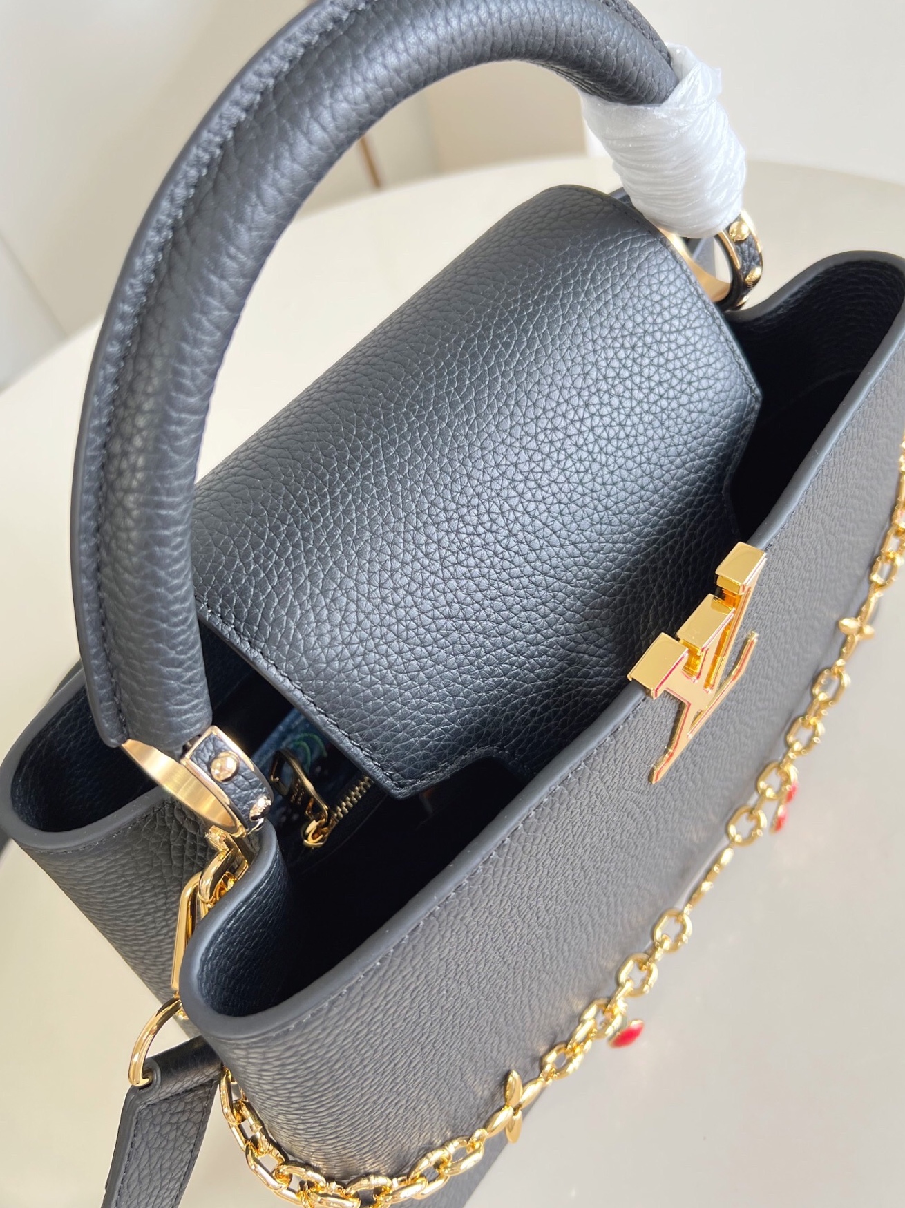 LV x TM Capucines - Image 8