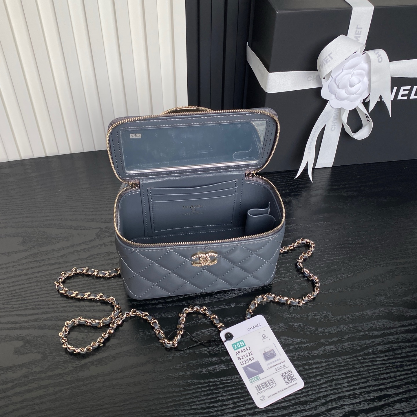 CHANEL Long Vanity with Chain AP4842 - Image 6