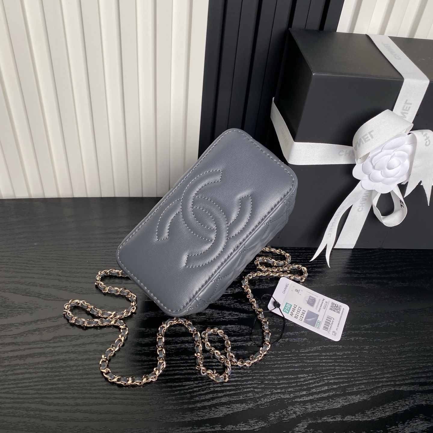 CHANEL Long Vanity with Chain AP4842 - Image 5