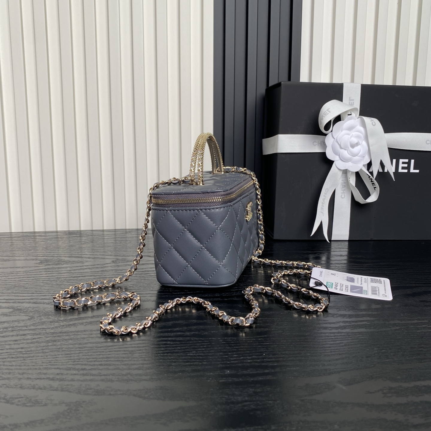 CHANEL Long Vanity with Chain AP4842 - Image 4