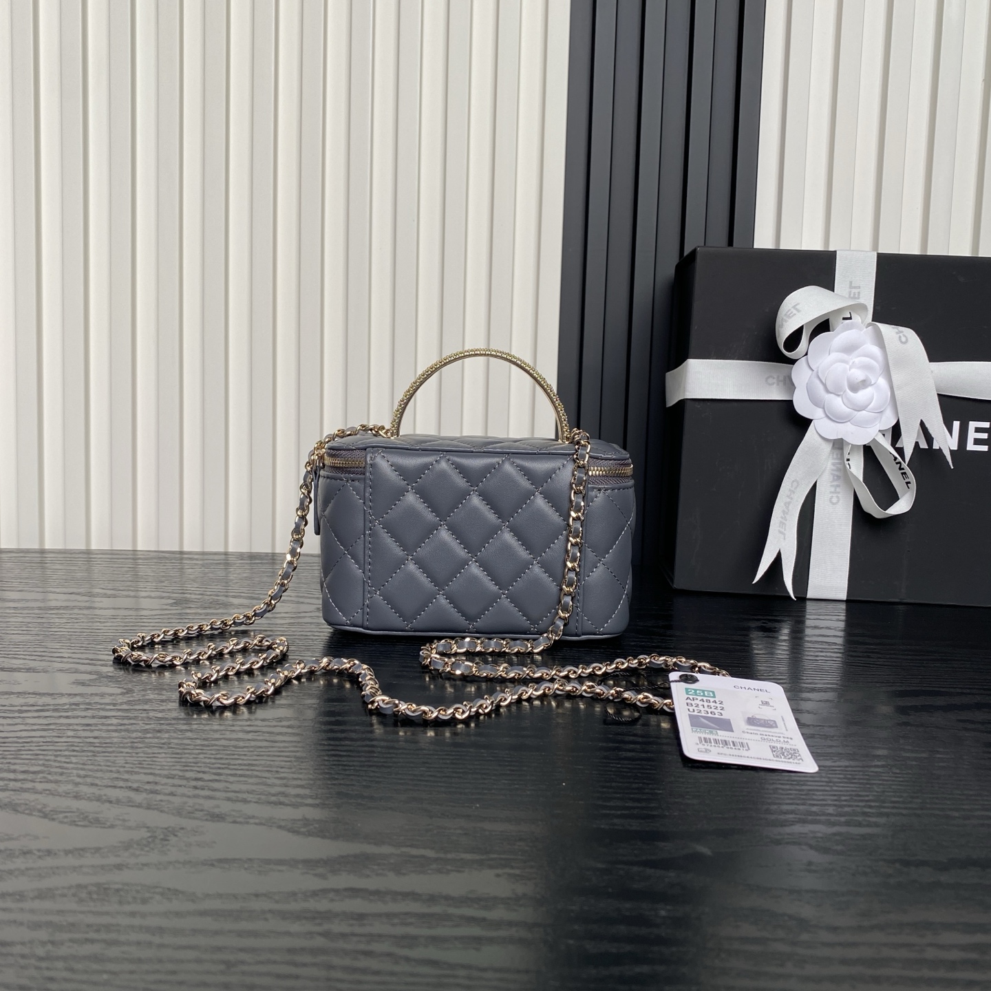 CHANEL Long Vanity with Chain AP4842 - Image 3