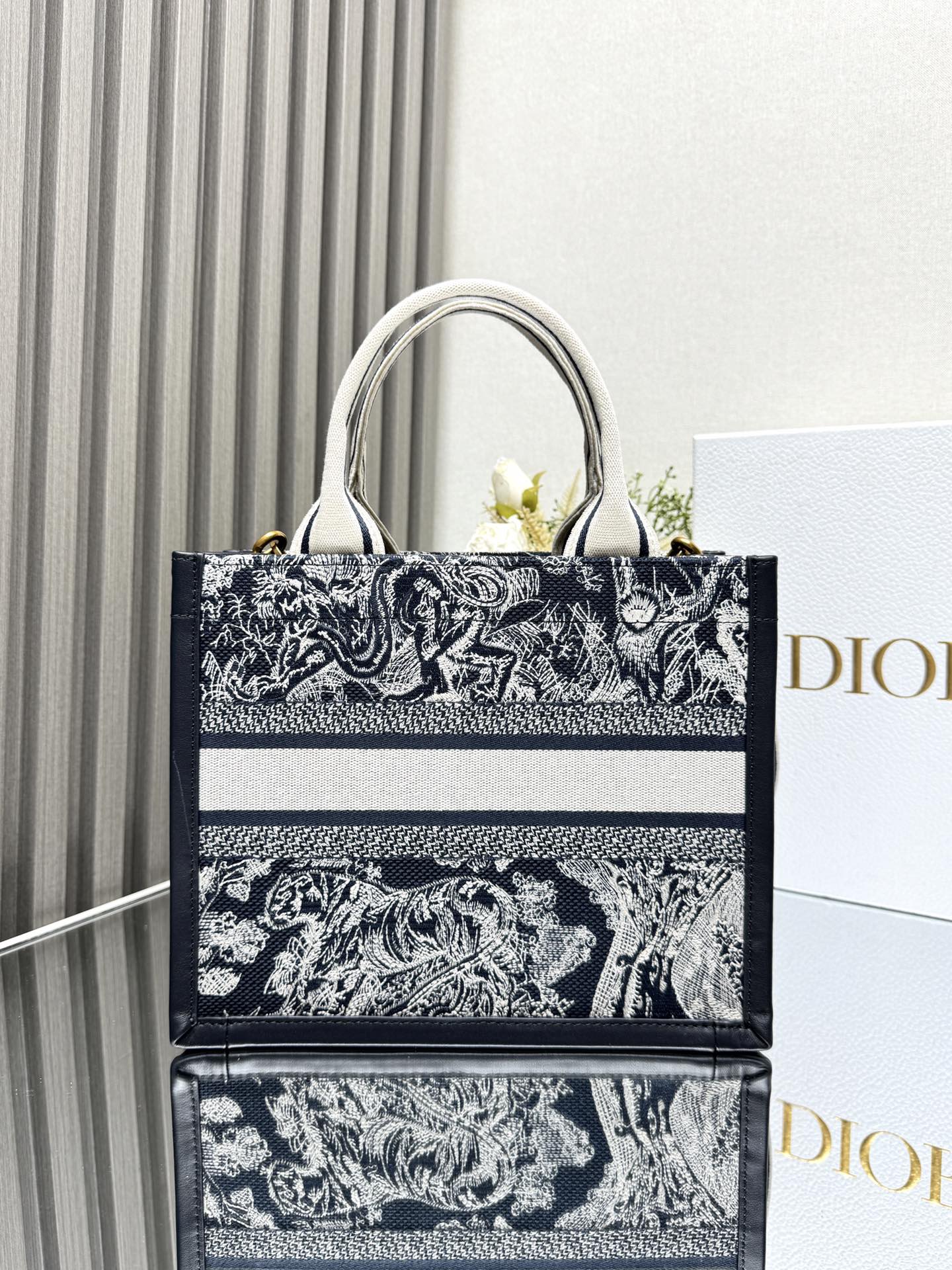 Dior Book Tote - Image 4