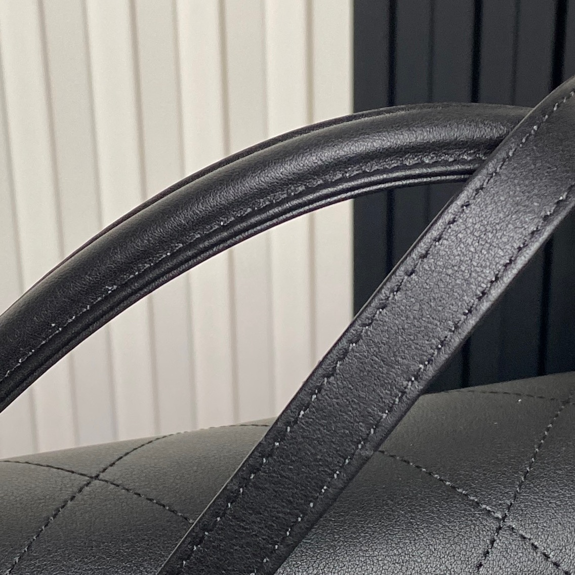 CHANEL Maxi Flap Bag with Top Handle AS5543 - Image 19