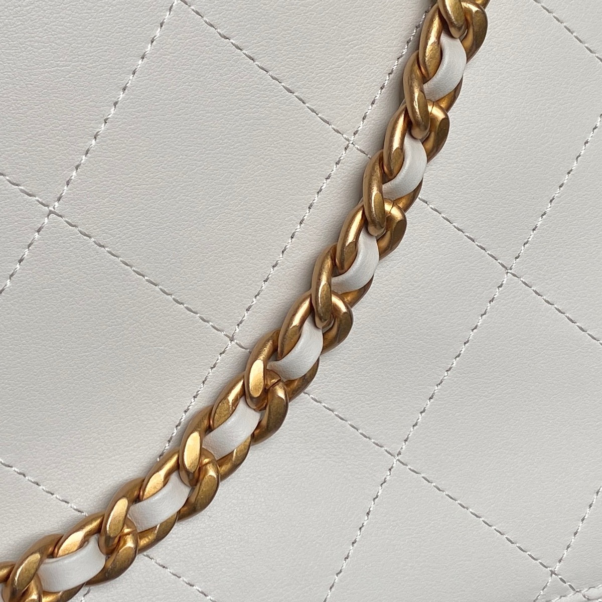 CHANEL Maxi Flap Bag with Top Handle AS5543 - Image 8