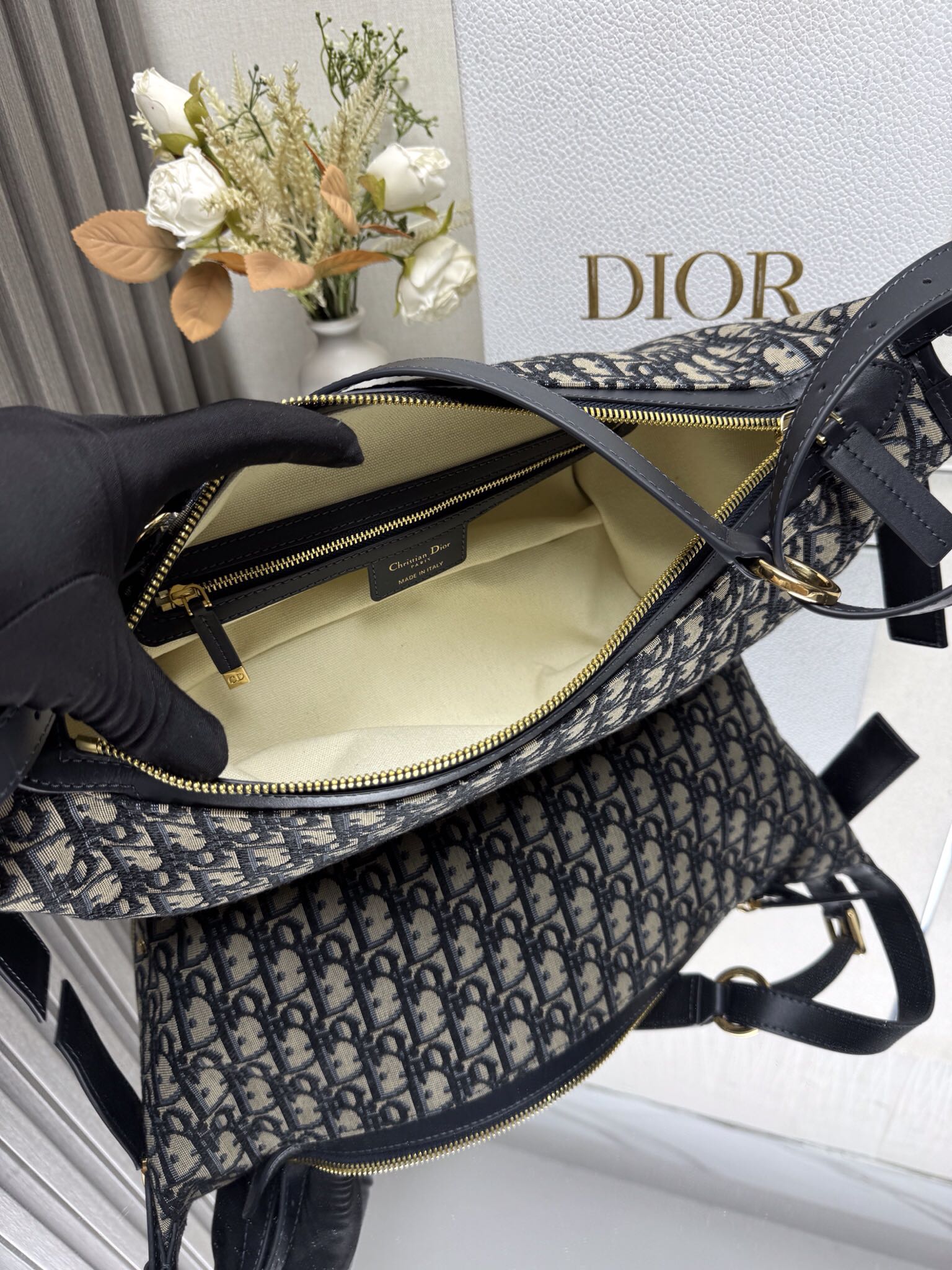 Medium D-Journey Bag - Image 9