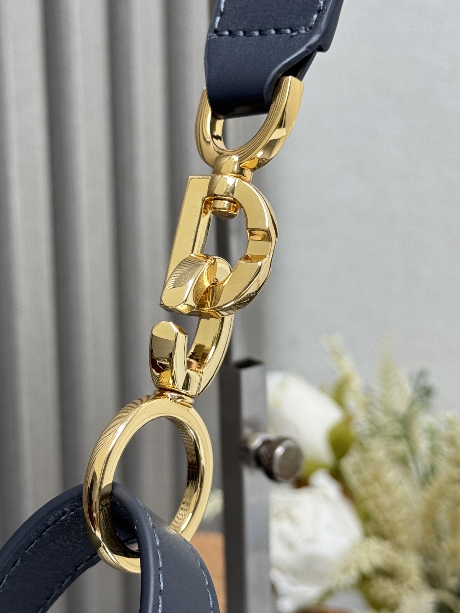 Medium D-Journey Bag - Image 7