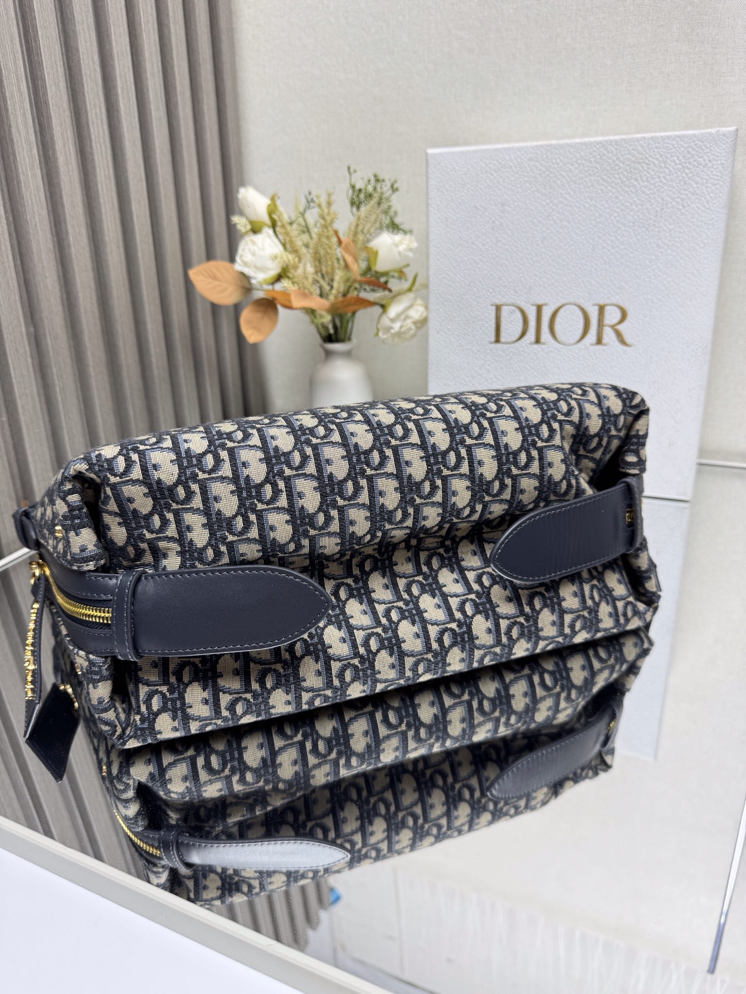 Medium D-Journey Bag - Image 5