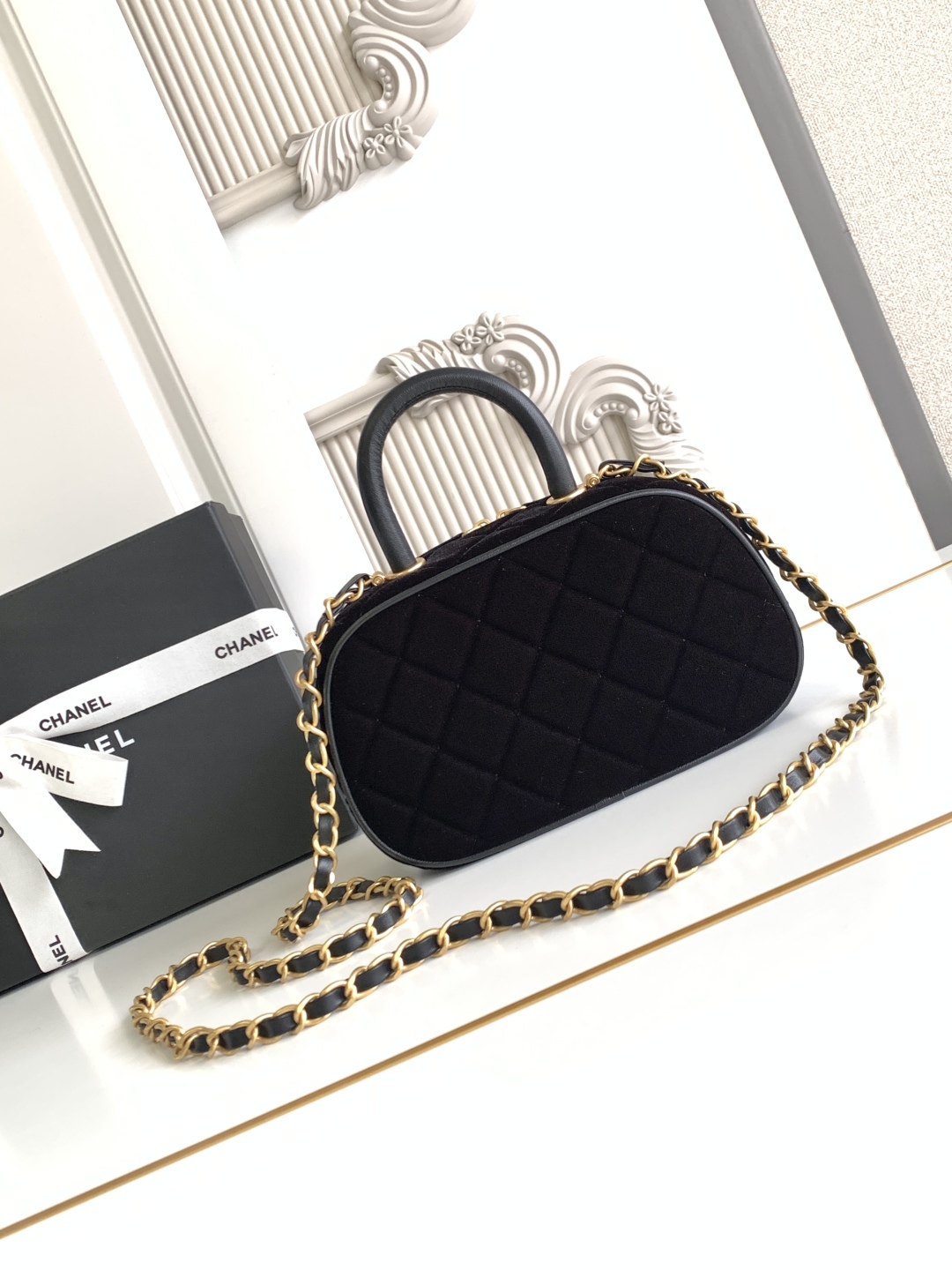 CHANEL Mini Bowling Bag AS5572 - Image 4