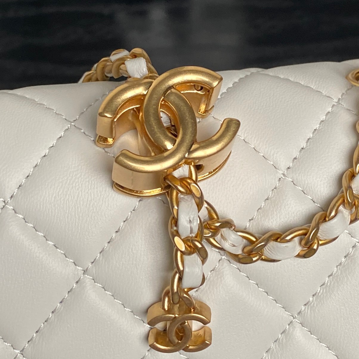 CHANEL Mini Flap Bag AS5759 - Image 14
