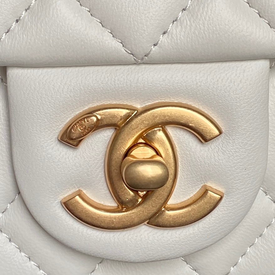 CHANEL Mini Flap Bag AS5759 - Image 13