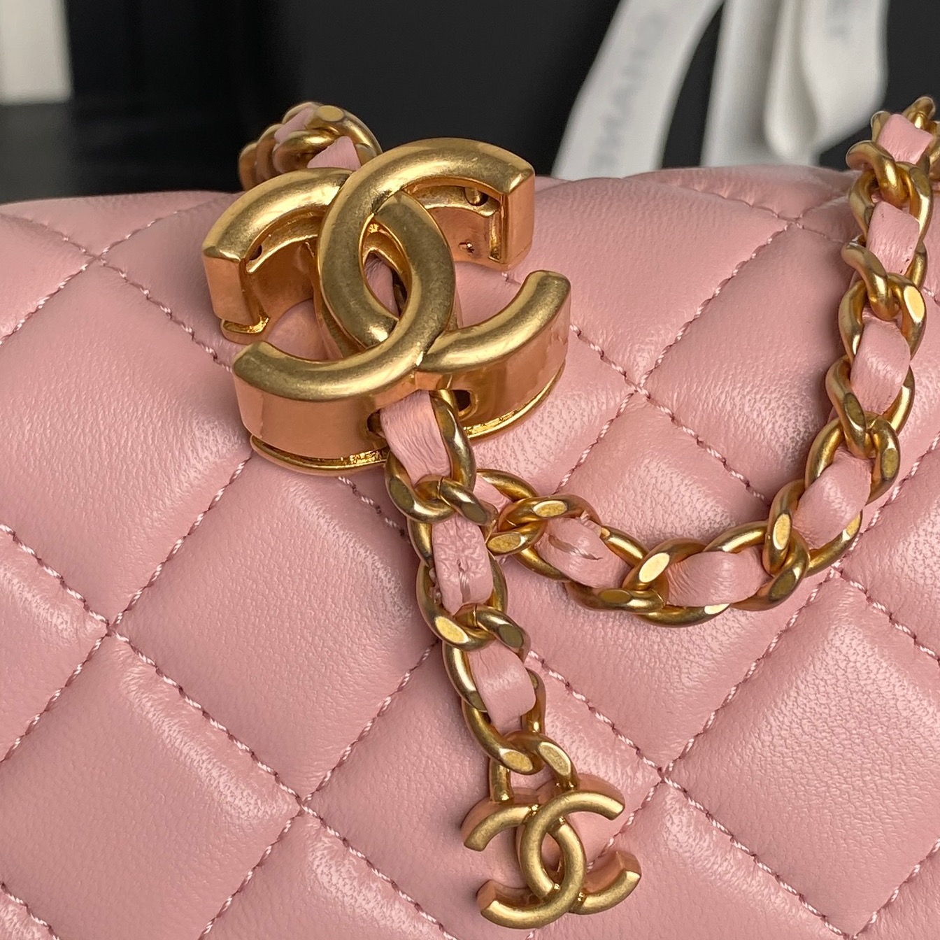 CHANEL Mini Flap Bag AS5759 - Image 5