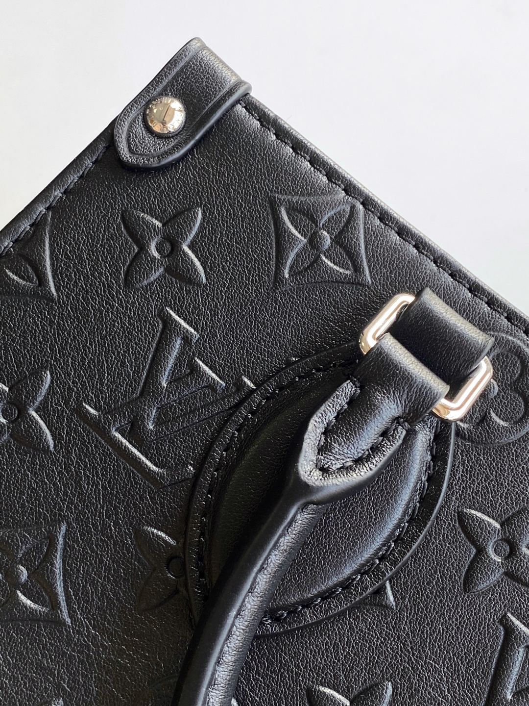 LV OnTheGo PM - Image 8