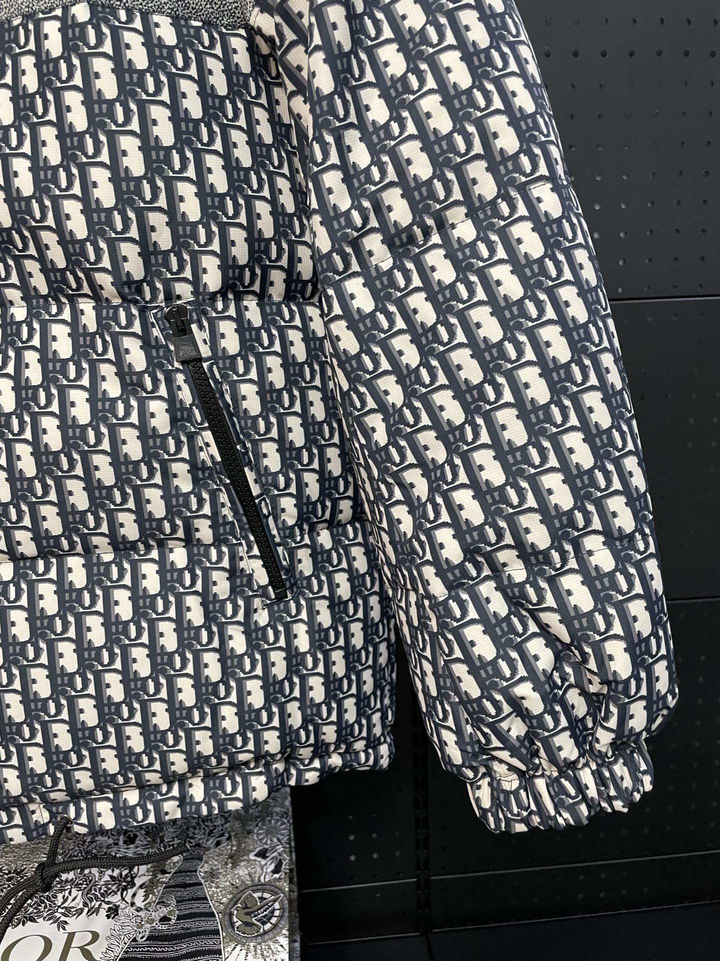 Reversible Jacket - Image 7