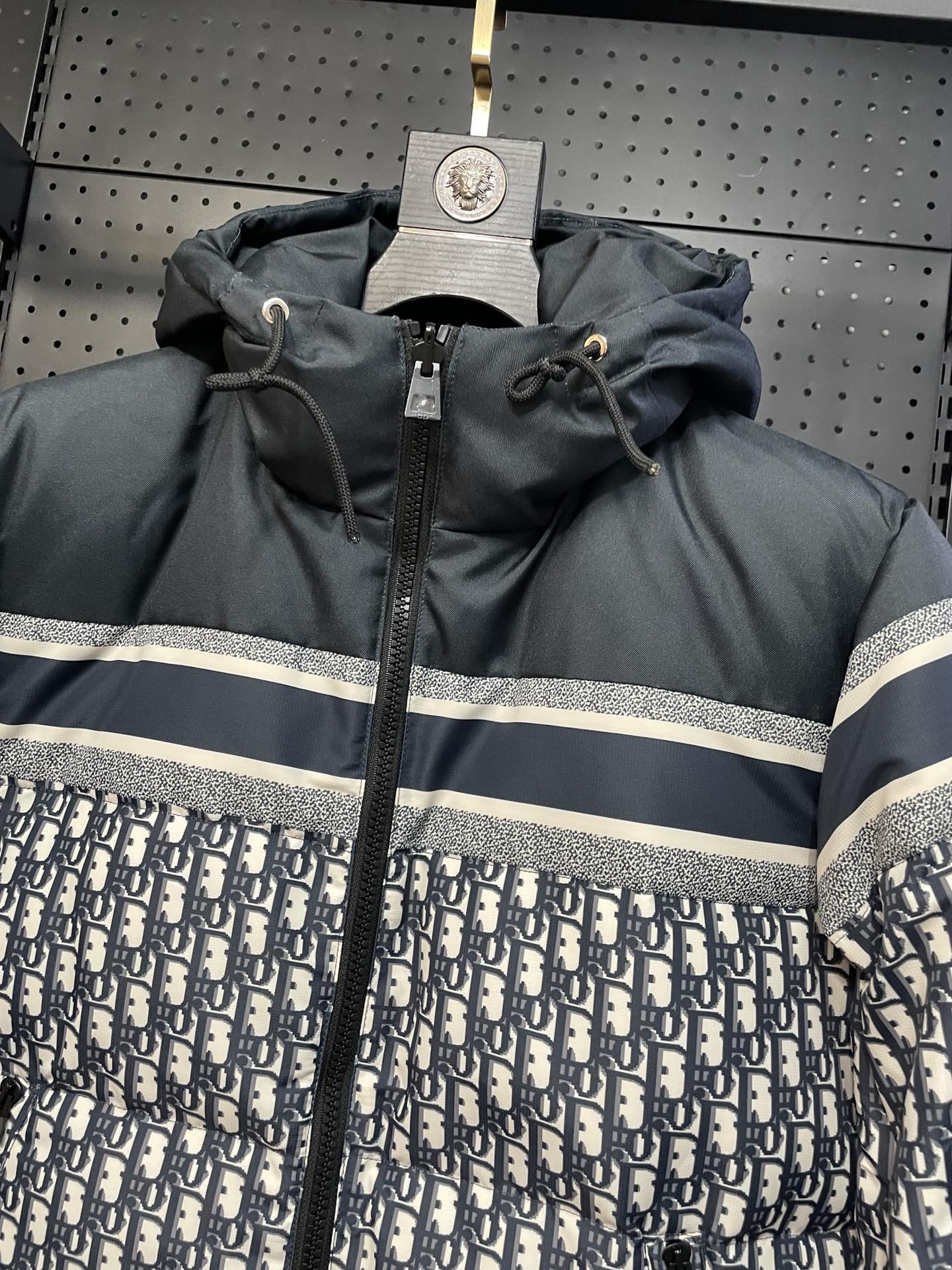 Reversible Jacket - Image 5