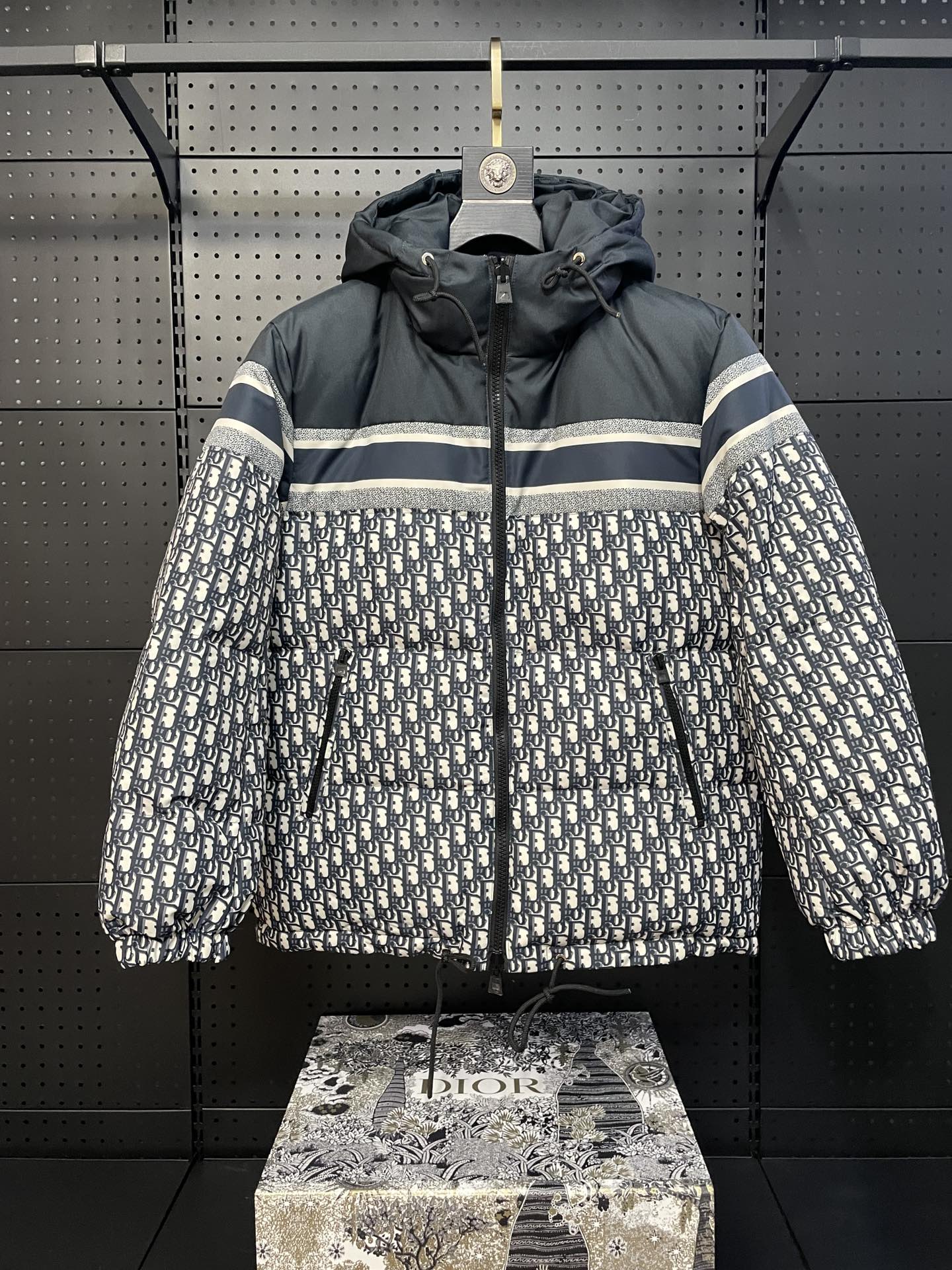 Reversible Jacket - Image 2