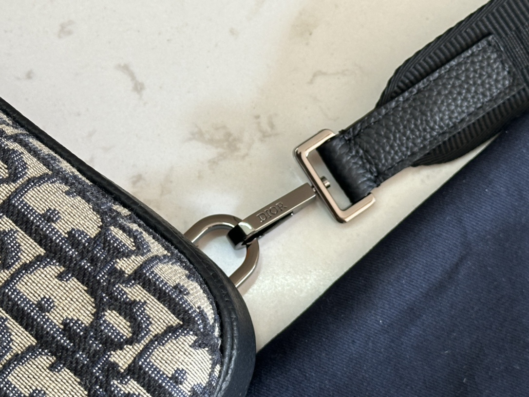 Rider 2.0 Sling Bag - Image 7