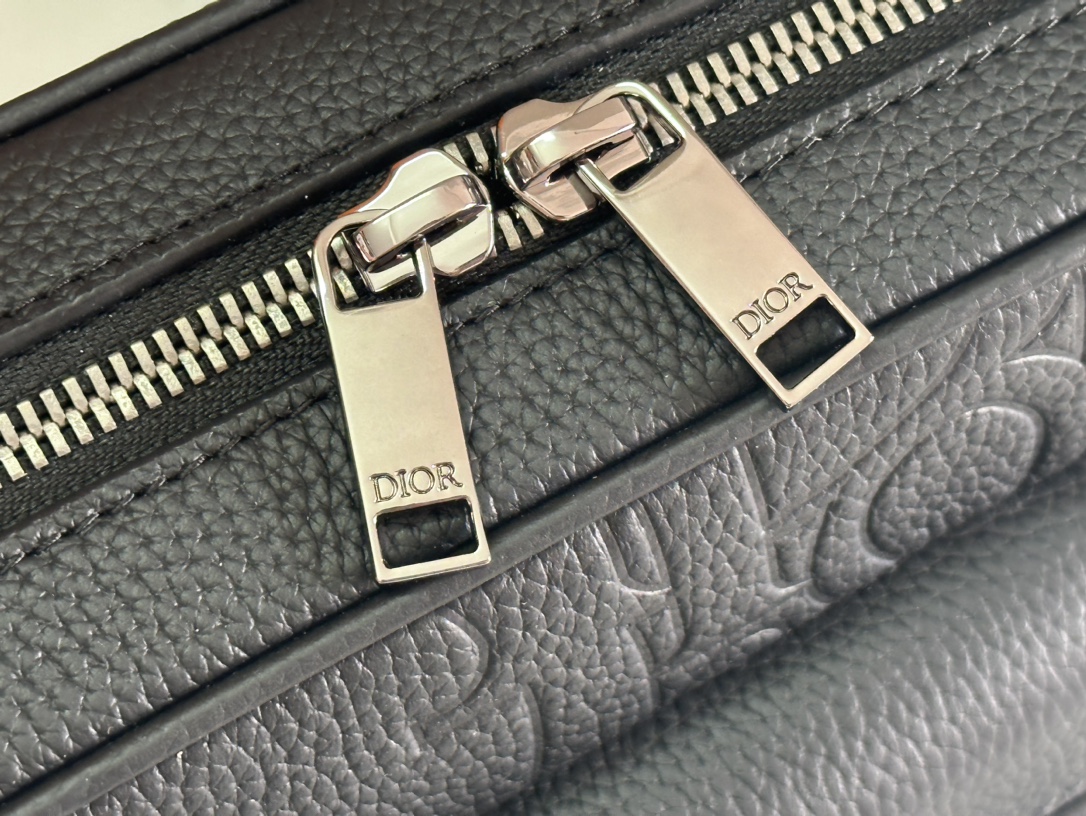 Rider 2.0 Zipped Messenger Bag - Image 7