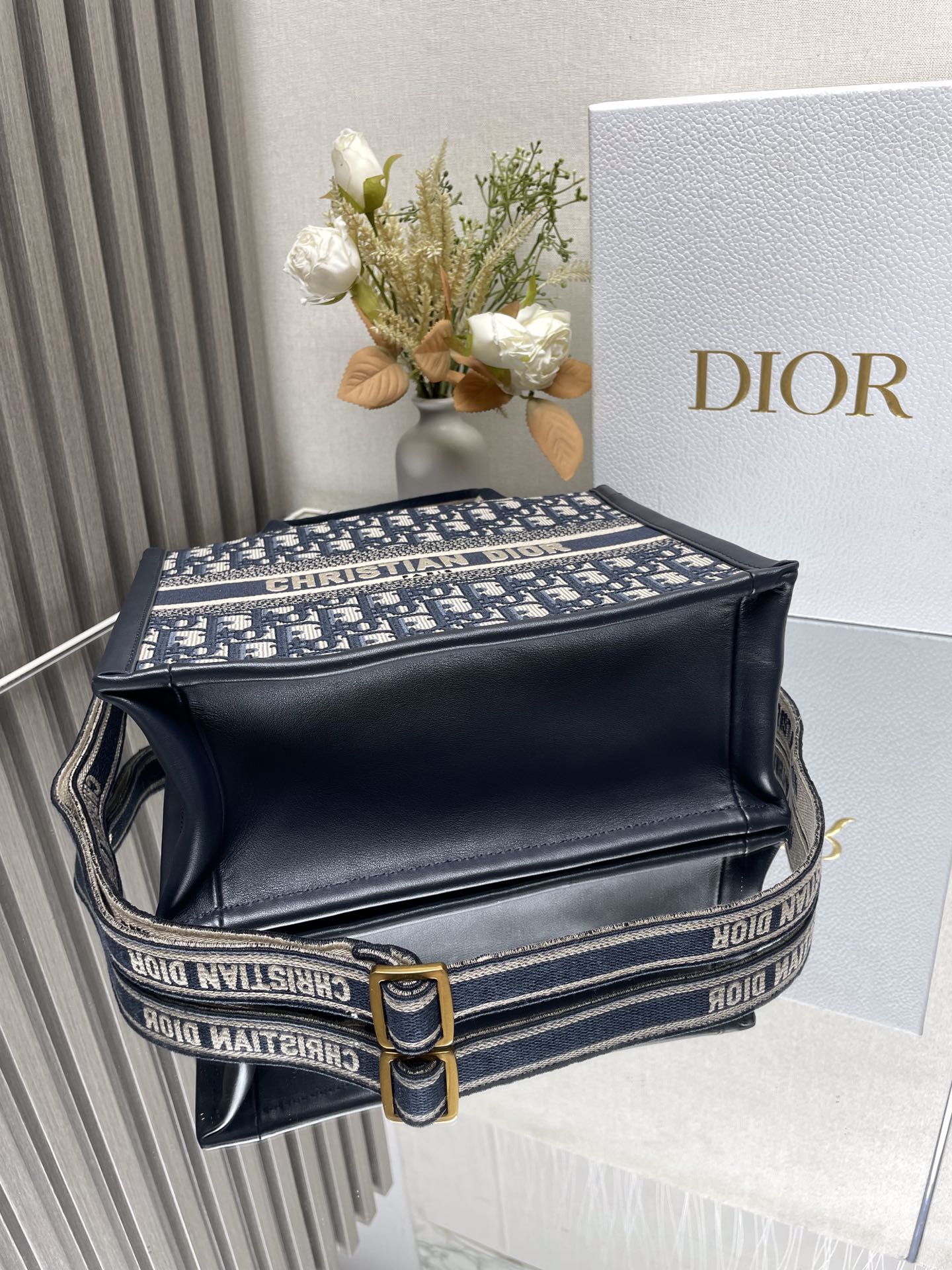 Dior Book Tote - Image 18