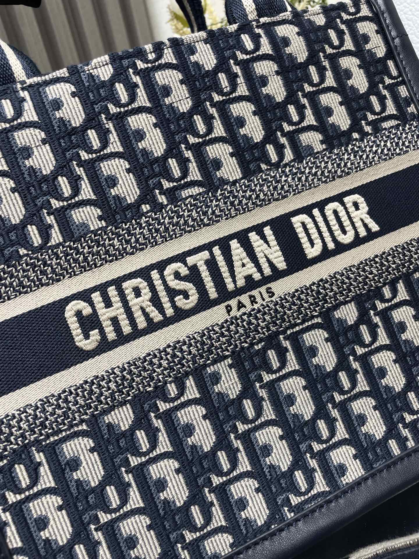 Dior Book Tote - Image 15