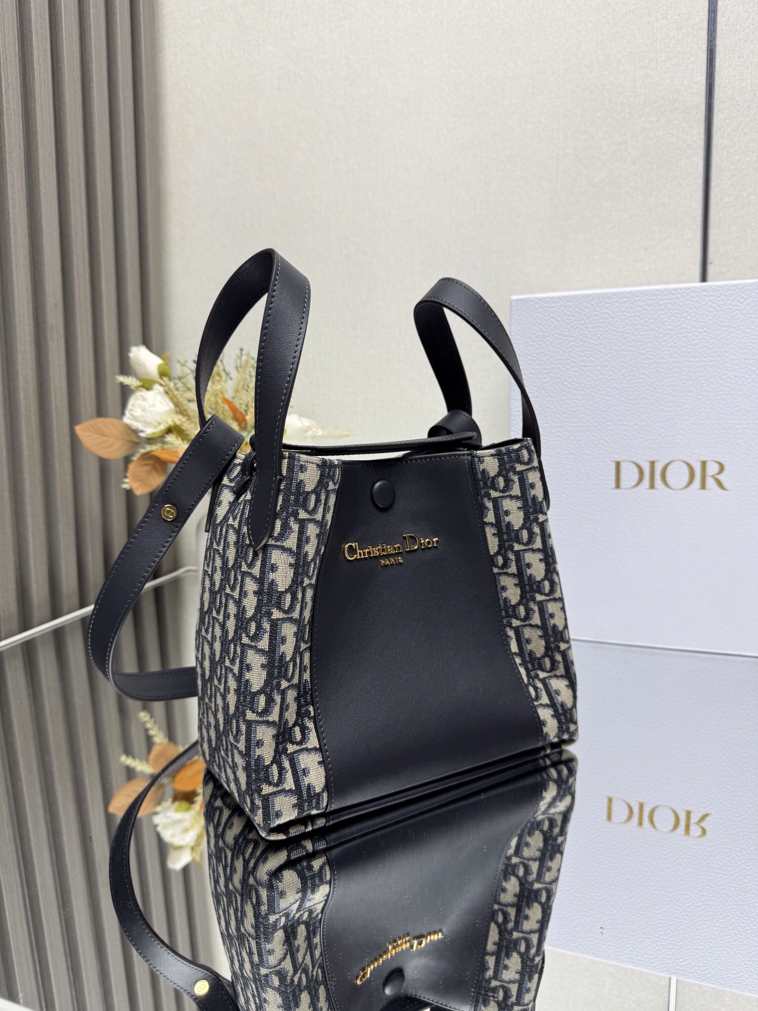 Dior Small Signature Bucket Bag - Image 4