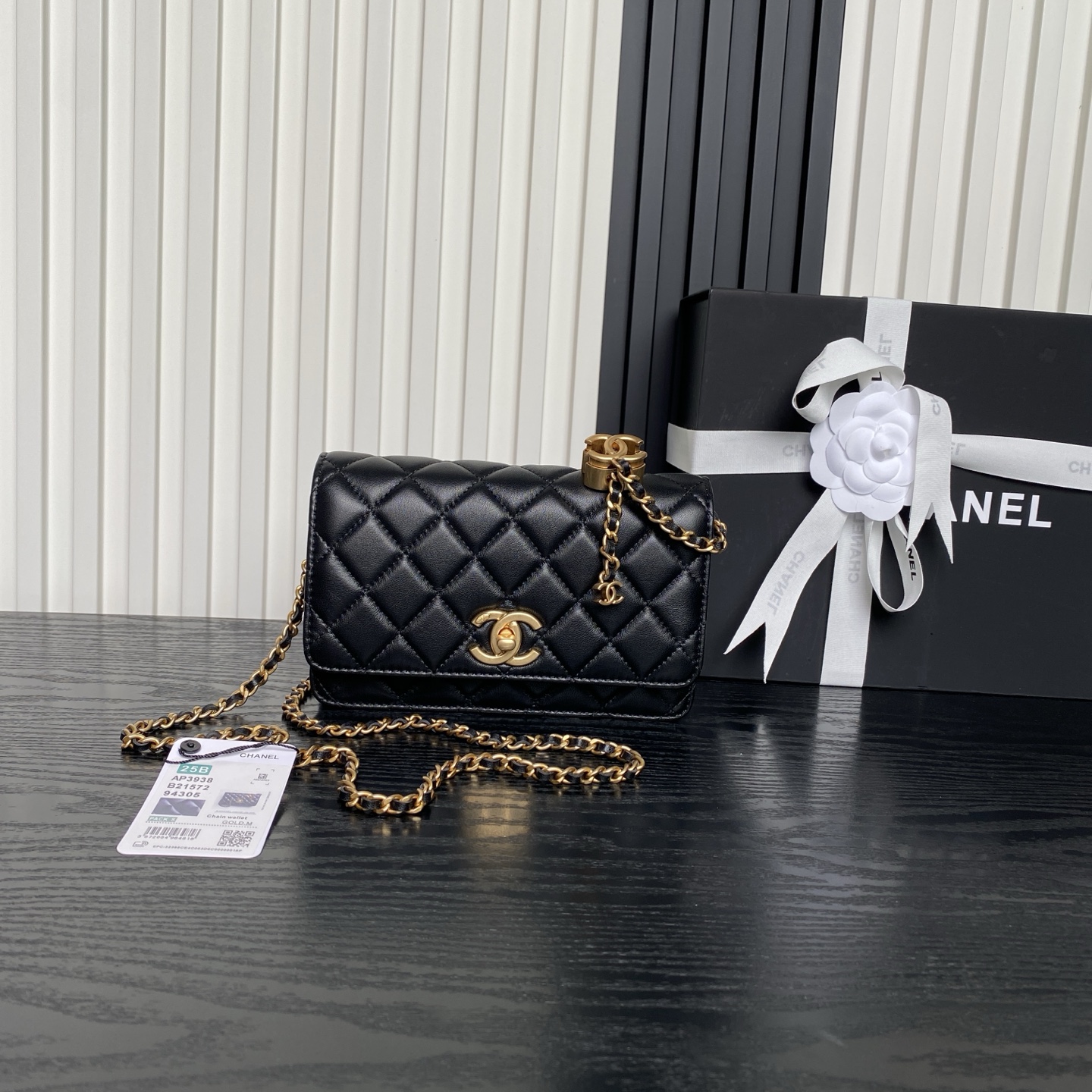 CHANEL Wallet on Chain AP3938 - Image 2