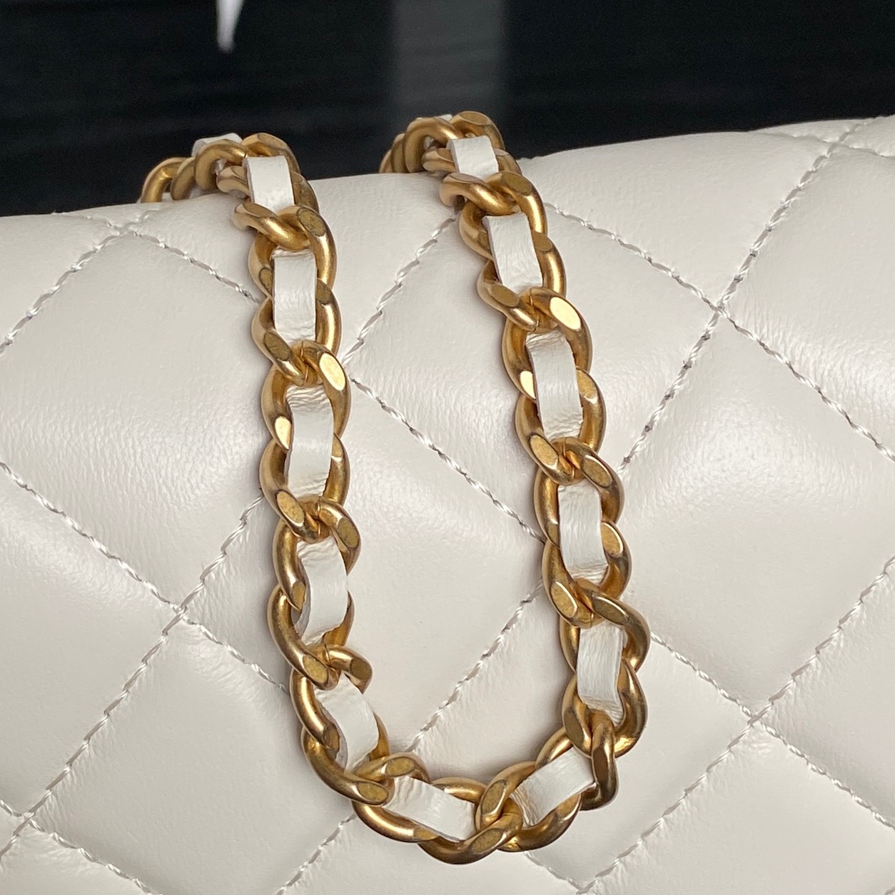 CHANEL Wallet on Chain AP3938 - Image 13