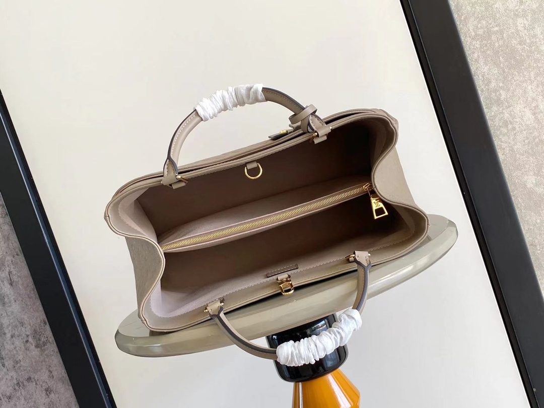 LV Avenue MM - Image 9